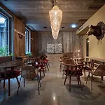 25Hours Hotel The Royal Bavarian 